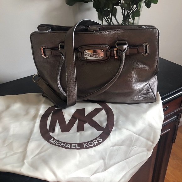Michael Kors Handbags - Michael Kors bag